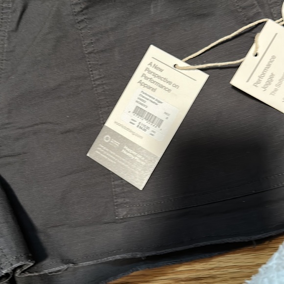 SOLD ~ Vuori shorts - Picture 5 of 5